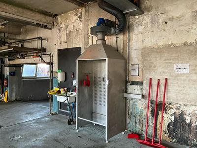 Overview picture of fume extraction cabinet