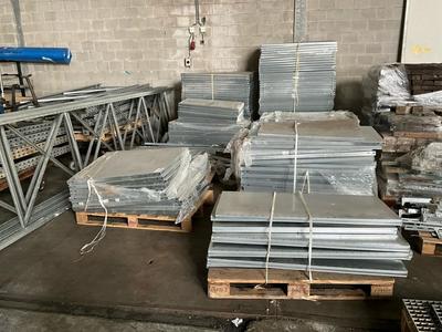 Immagine panoramica di Storage racking material