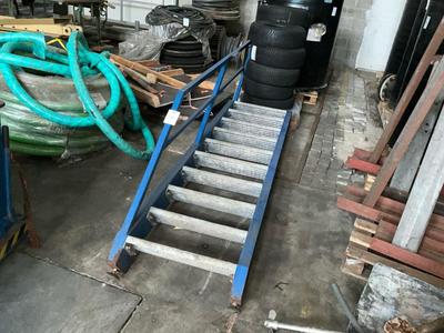 Immagine panoramica di Metal acces stairs