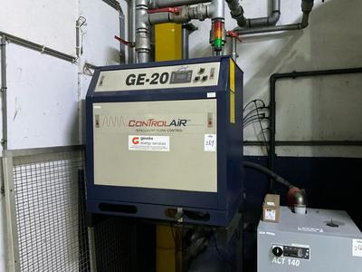Immagine panoramica di Geveke ControlAir GE-20 Screw air compressor