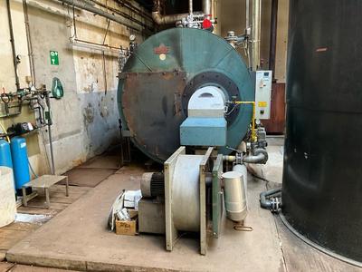 Immagine panoramica di 1985 Standard Fasel DH 500 x 10 industrial steam boiler