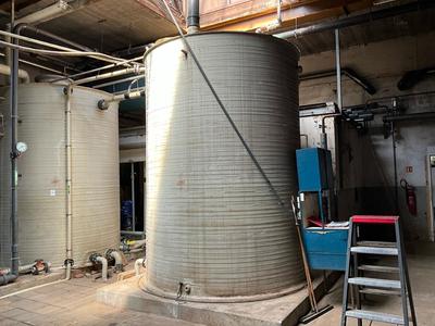 Immagine panoramica di hot water storage tank