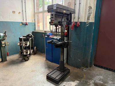 Immagine panoramica di 2003 Huvema HU 45 Column drill