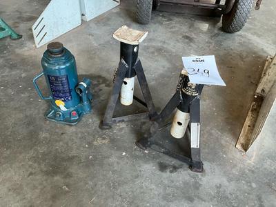 Immagine panoramica di Hydraulic jack