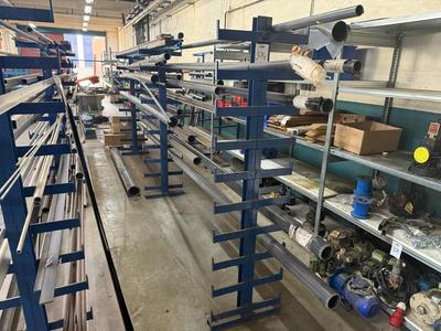 Immagine panoramica di Double cantilever rack