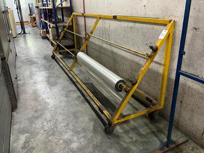 Immagine panoramica di Mobile roll dispenser frame