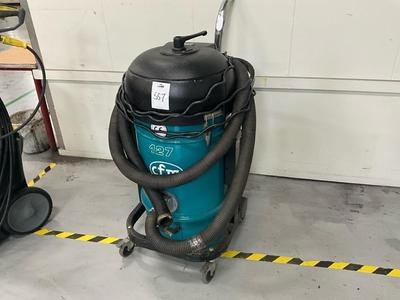 Immagine panoramica di CFM 127 Wet/dry vacuum cleaner