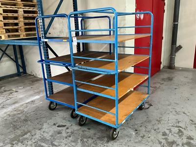 Immagine panoramica di transport trolley (2x)