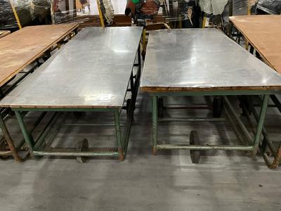 Immagine panoramica di Mobile table (2x)