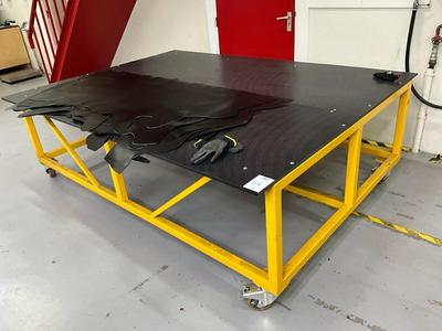 Immagine panoramica di Mobile table