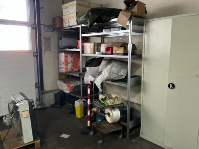 Immagine panoramica di Various workshop items