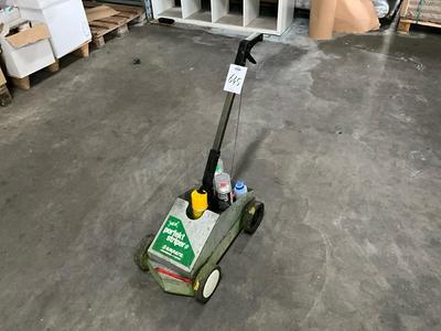 Immagine panoramica di Ampere Perfect striper line marking machine