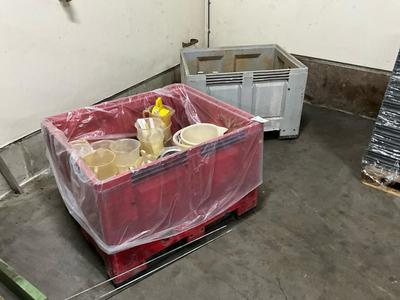 Immagine panoramica di Storage container (2x)