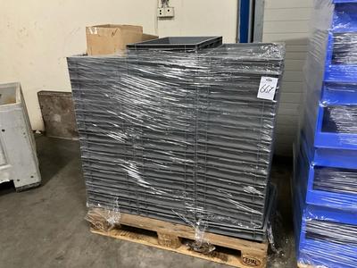Immagine panoramica di Plastic storage boxes (40x)