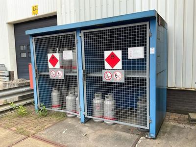 Immagine panoramica di Gas cylinder storage