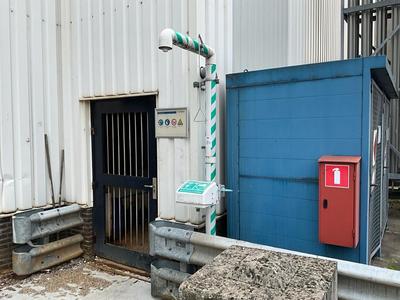Immagine panoramica di Emergency safety shower