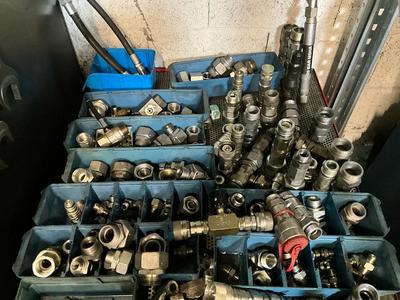 Imagen general de Voorraad hydraulische componenten